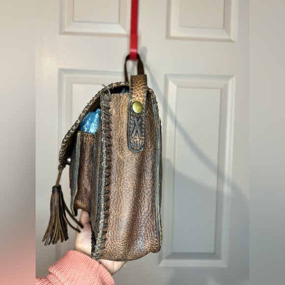 Patricia Nash crossbody bag with suede interior great condition! - Picture 4 of 12